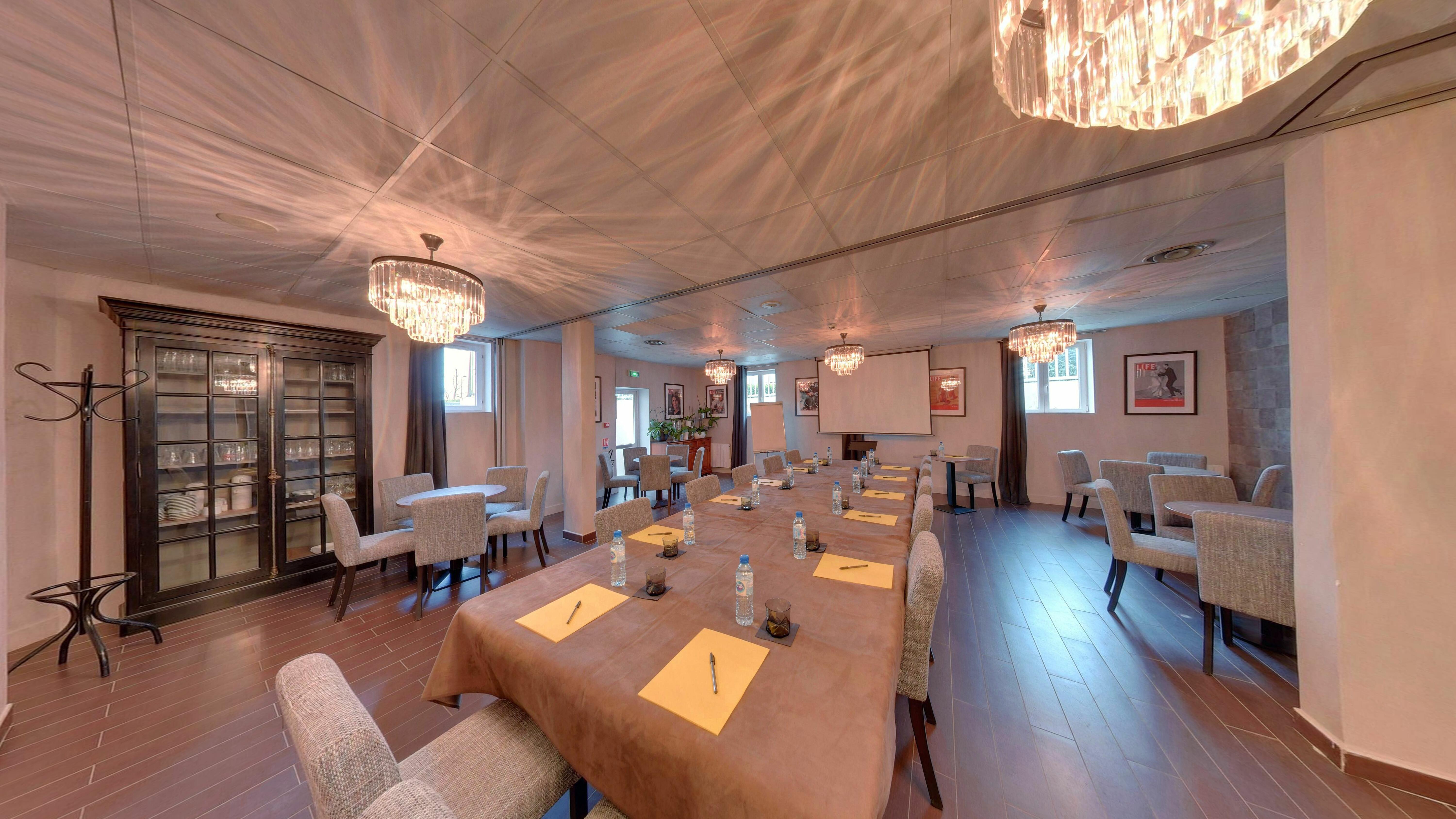 Acadie Les Ulis Hotel