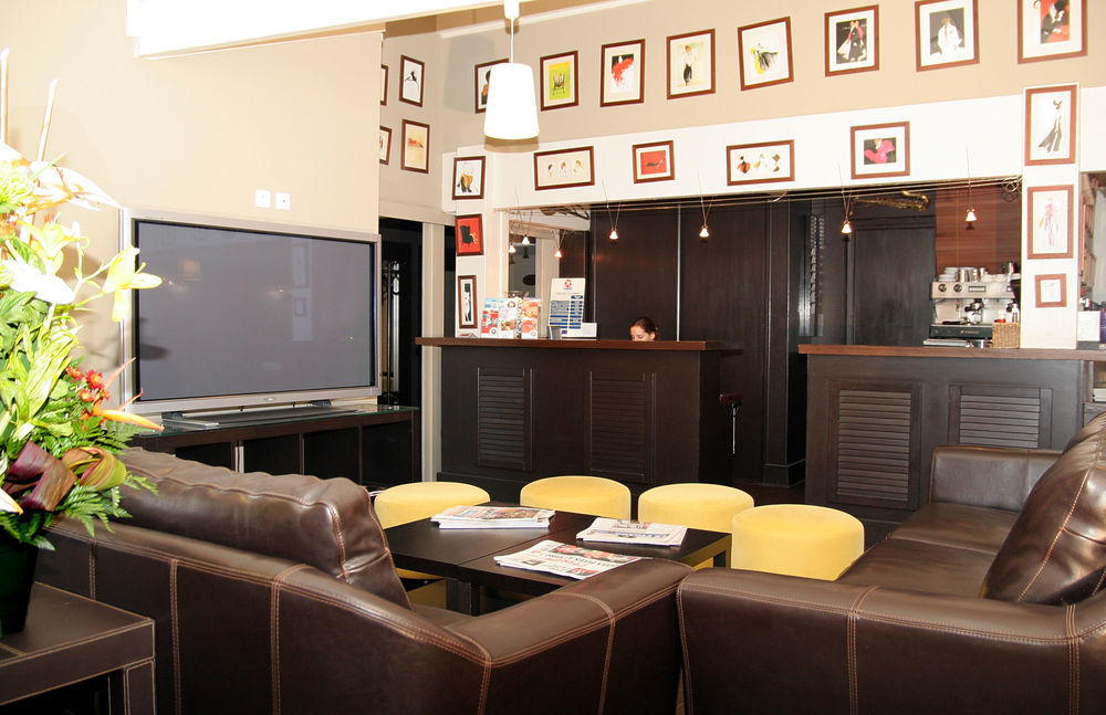 Hotel Acadie Les Ulis 3*