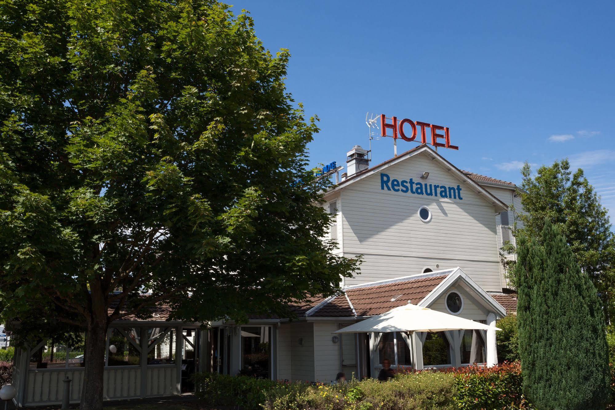 Hotel Acadie Les Ulis 3*
