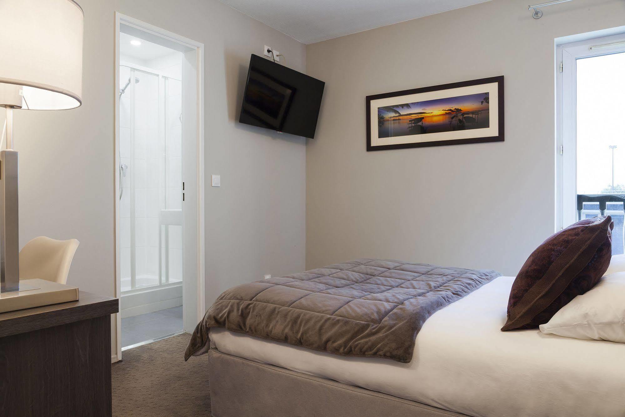 Acadie Les Ulis Hotel