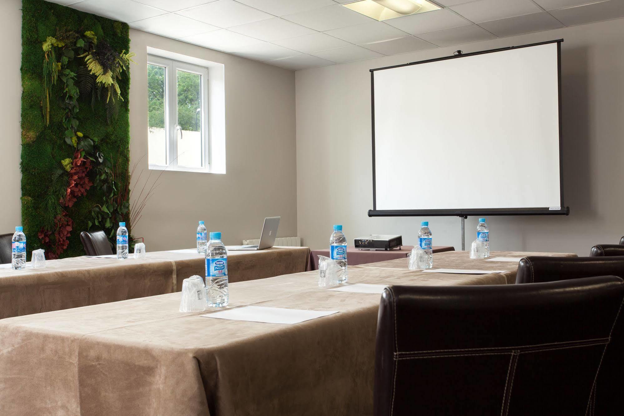 Hotel Acadie Les Ulis